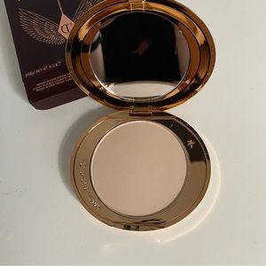 Charlotte Tilbury Air Brush Flawless Finish Powder